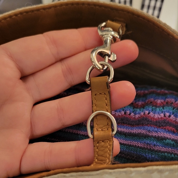 COACH EUC 07'  LEATHERWARE SHOULDER BAG CREAM/BRWN/SLVR 10×12 ARM CANDY - Picture 8 of 15